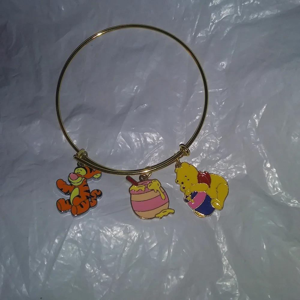 Winnie the pooh and tigger honey pot bracelet - Picture 3 of 9